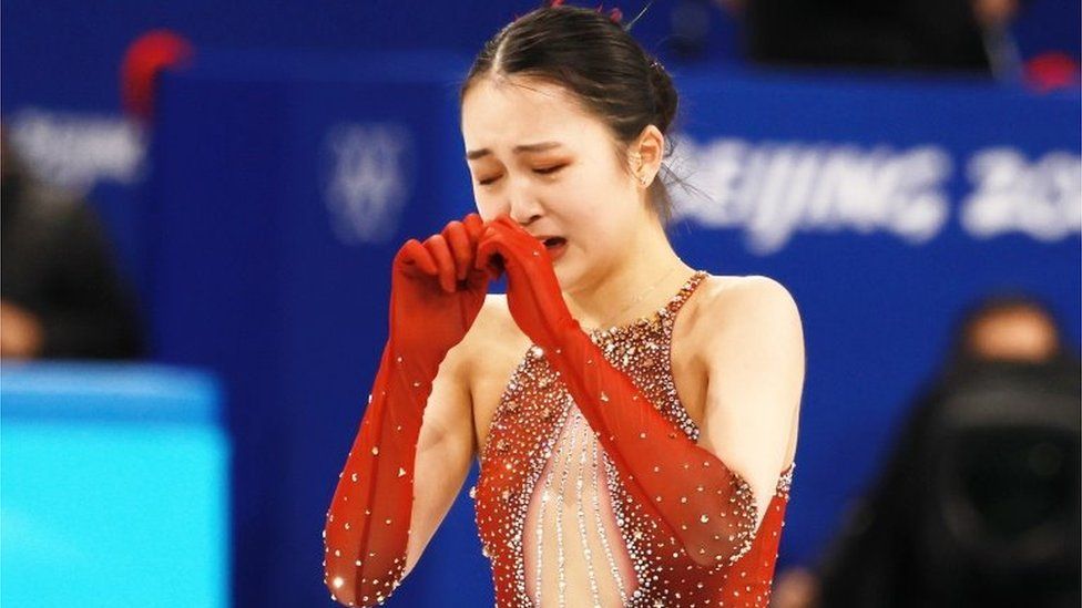 Haștag-ul care a strâns 200 de milioane de vizualizări, după ce o sportivă chineză a căzut în proba de patinaj artistic. Cum a reacționat Zhu Yi