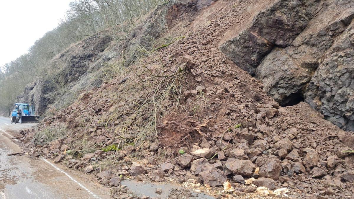 Alunecari de teren din cauza dezghetului