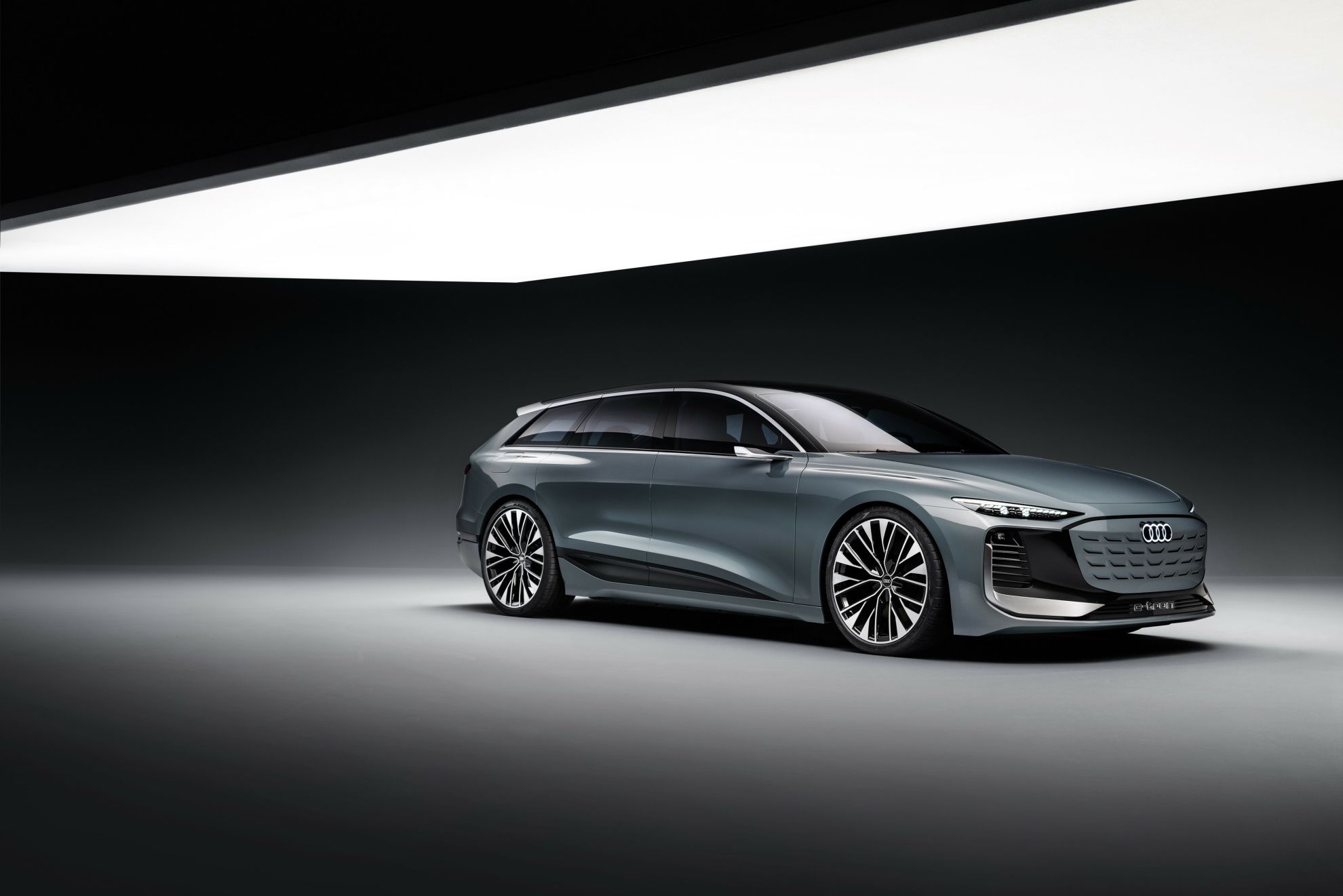 Audi A6 Avant e-tron concept: producătorul german lansează o nouă platformă și promite o autonomie de 700 de kilometri 