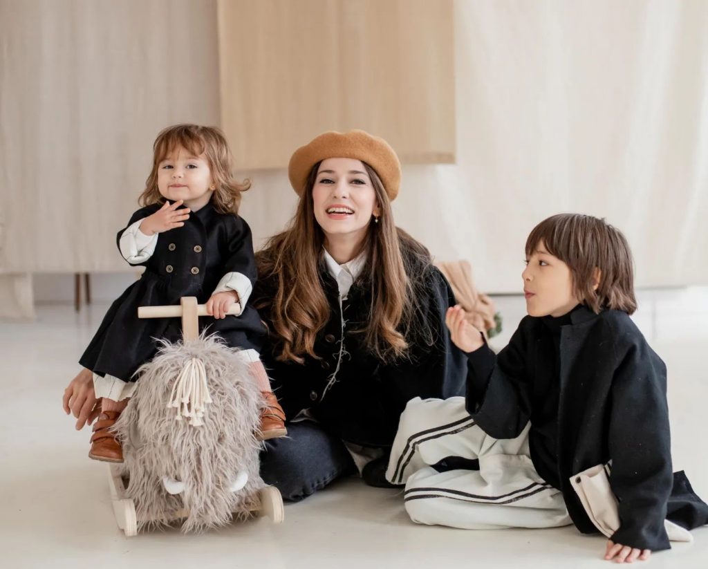 Ce face Dana Rogoz pentru a-şi proteja copiii de ce se întâmplă în Ucraina. „Îi poate afecta emoţional” (Exclusiv)