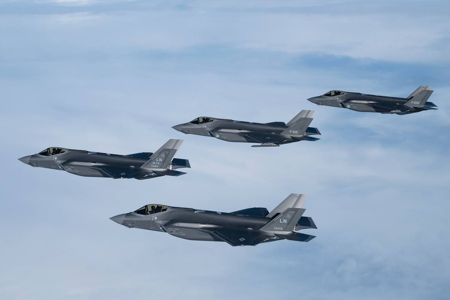 Ce înseamnă zonă de excludere aeriană și de ce NATO a refuzat cererea lui Zelenski
