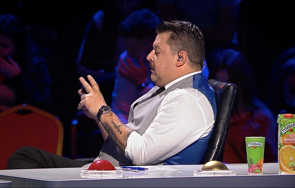 Ce fac vedetele în culisele de la Românii au talent când știu că nu sunt filmate