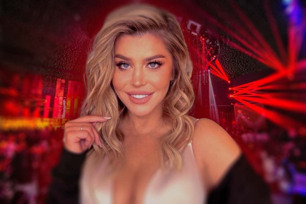 Loredana Groza, apariţie răvăşitoare în club. Cum s-a filmat cântăreaţa: „Ne face în ciudă”