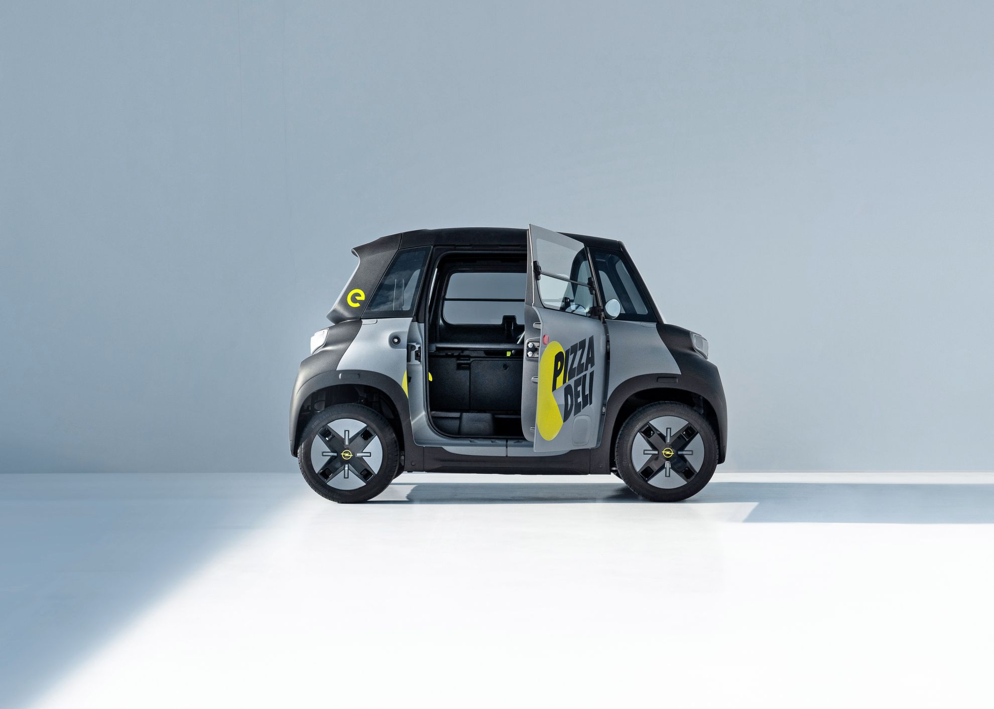 Opel Rocks-e Kargo: modelul electric pentru livrări oferă un spațiu de transport de 400 litri