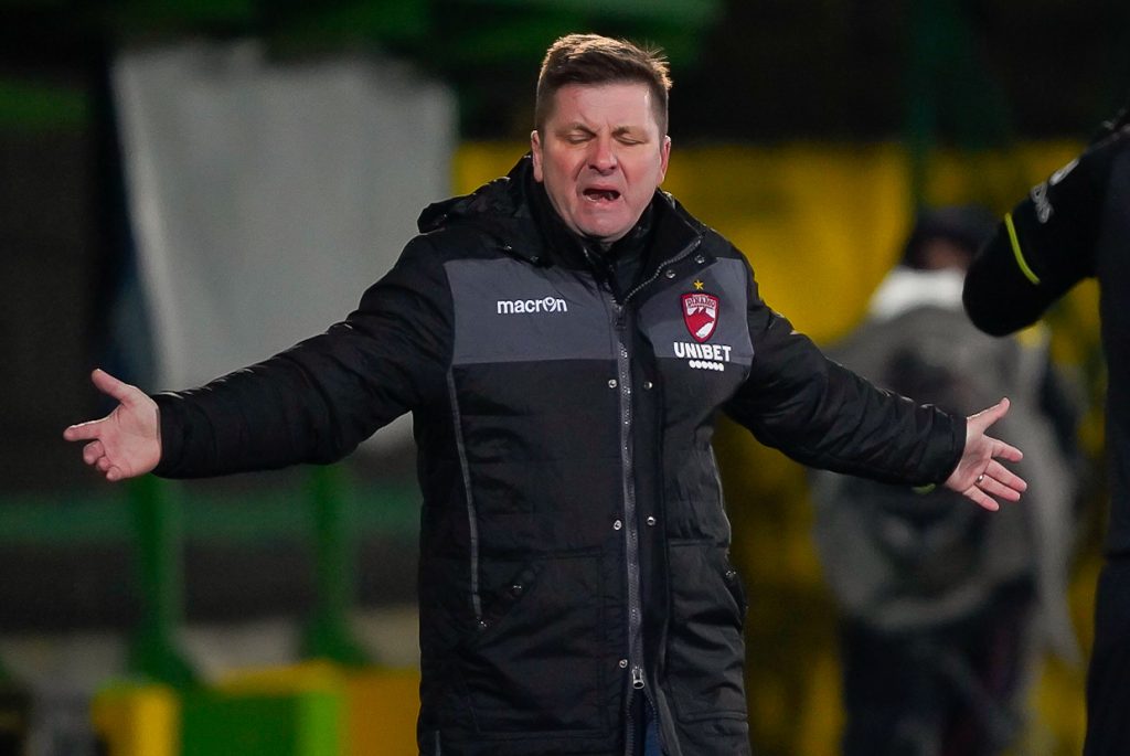 Dusan Uhrin amenință că pleacă de la Dinamo și pune presiune pe conducătorii echipei. „Nu pot să rămân fără jucători”