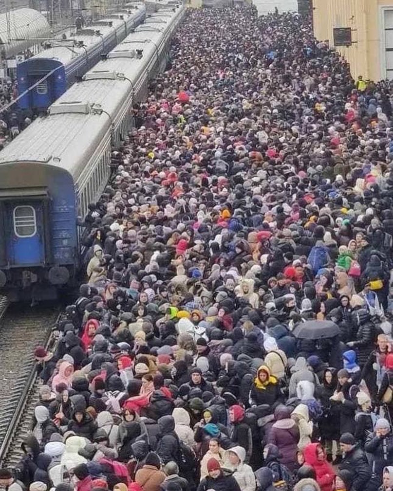 Refugiații de război din Ucraina găsesc îngrijire în mijlocul haosului