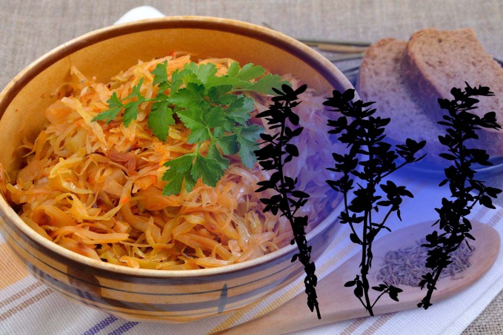 Varză călită, reţeta tradiţională. Ingredientul secret pus de gospodinele adevărate