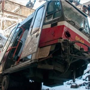  Un depou de tramvaie din Harkov, distrus de militarii ruşi