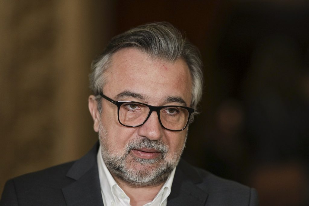 Ministrul Culturii, vizat de o moțiune simplă depusă după scandalul de scena Teatrului Național București: „A fost transformată într-o platformă a propagandei extremiste pro-Kremlin”