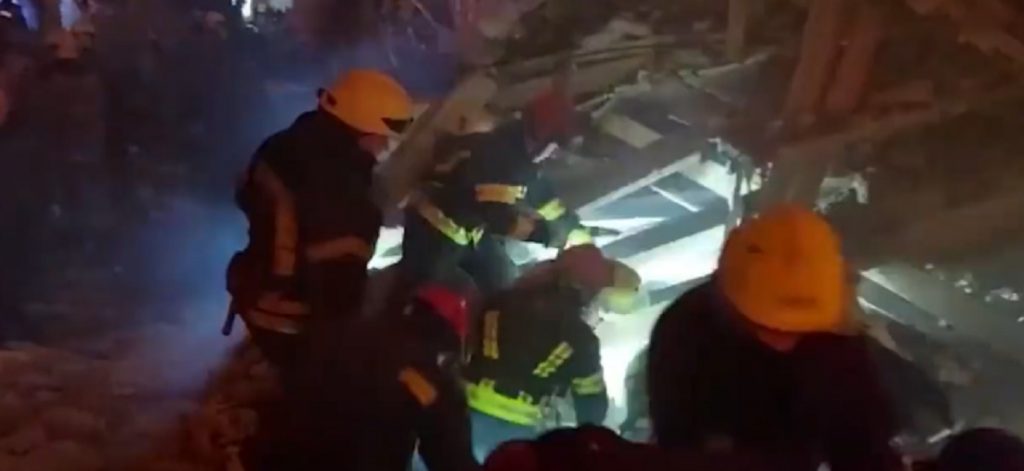 Masacru în Ucraina. Forțele ruse au bombardat o maternitate dintr-un oraș important Video