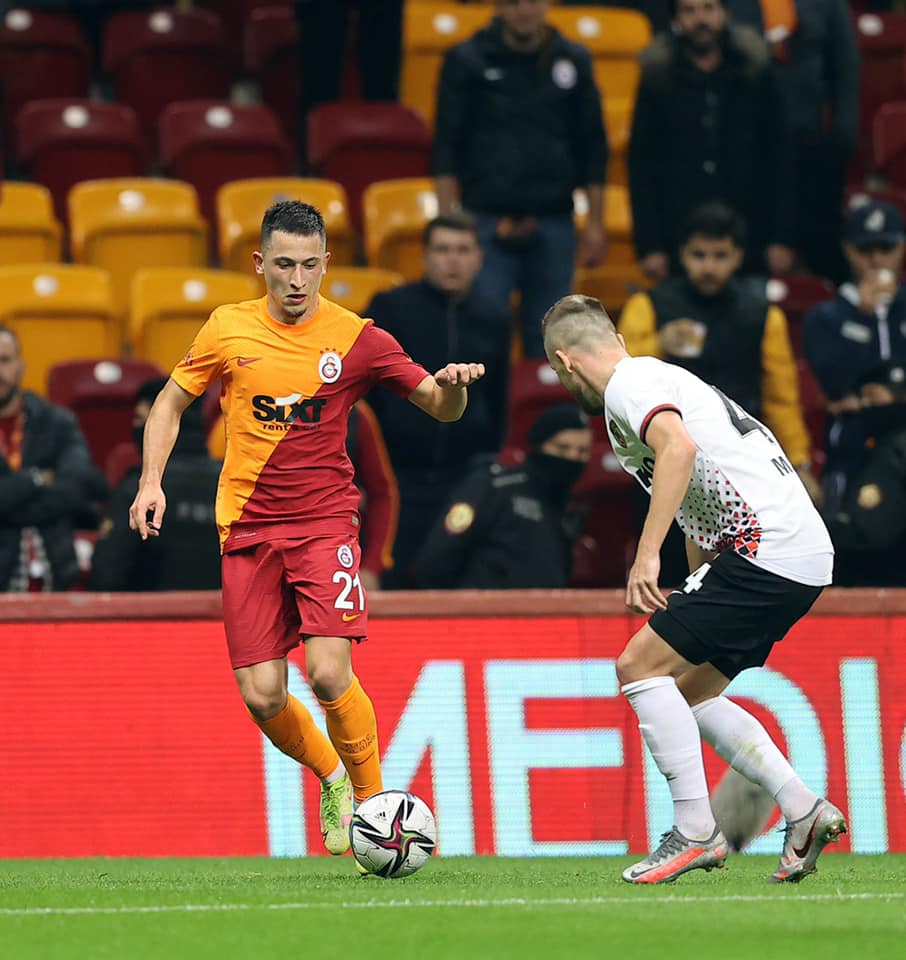 Olimpiu Moruțan, pregătit de duelul cu FC Barcelona. „Putem scoate un rezultat foarte bun”. Cu ce fost jucător de la Liverpool s-a împrietenit în Turcia