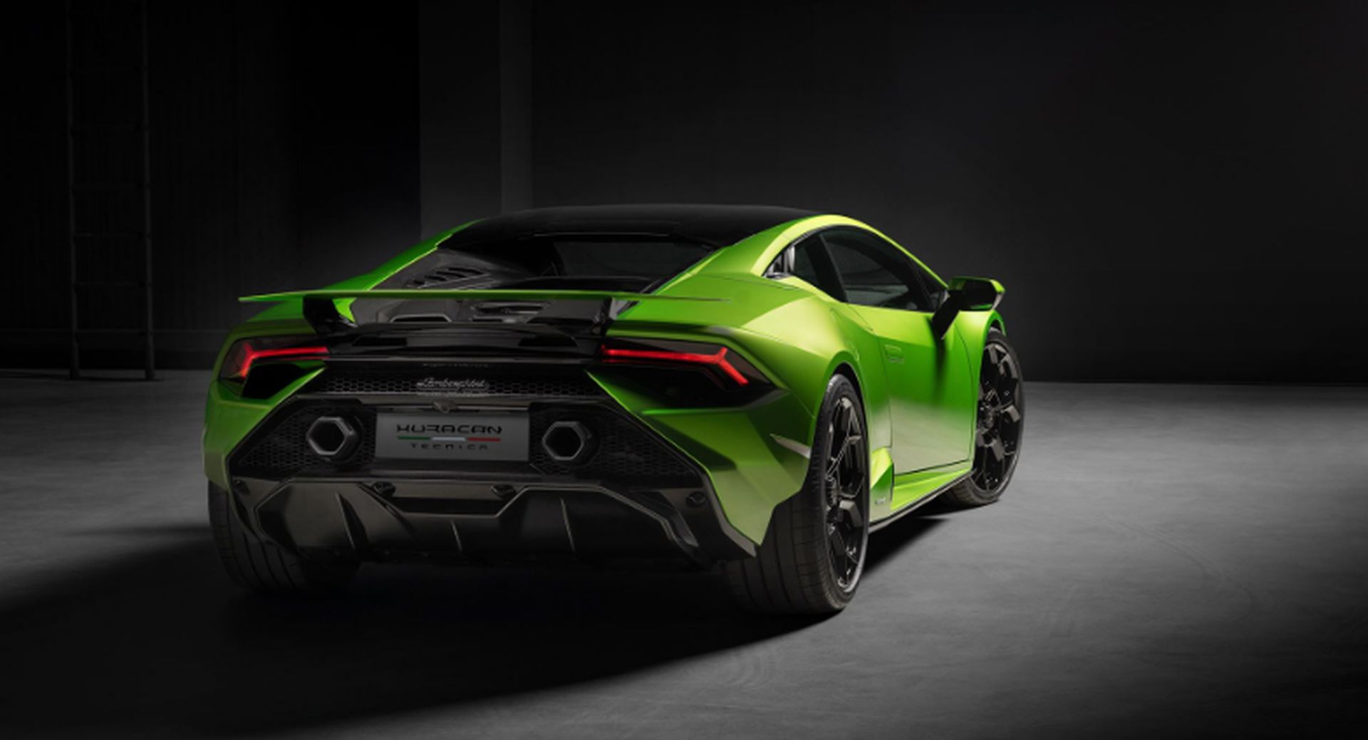 Lamborghini a prezentat noul Huracan Tecnica. Modelul sport dispune de un motor aspirat cu 640 CP