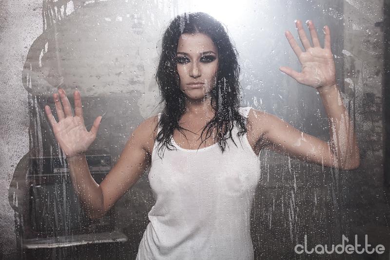 Cati bani cere Claudia Patrscanu sa cante la nunta