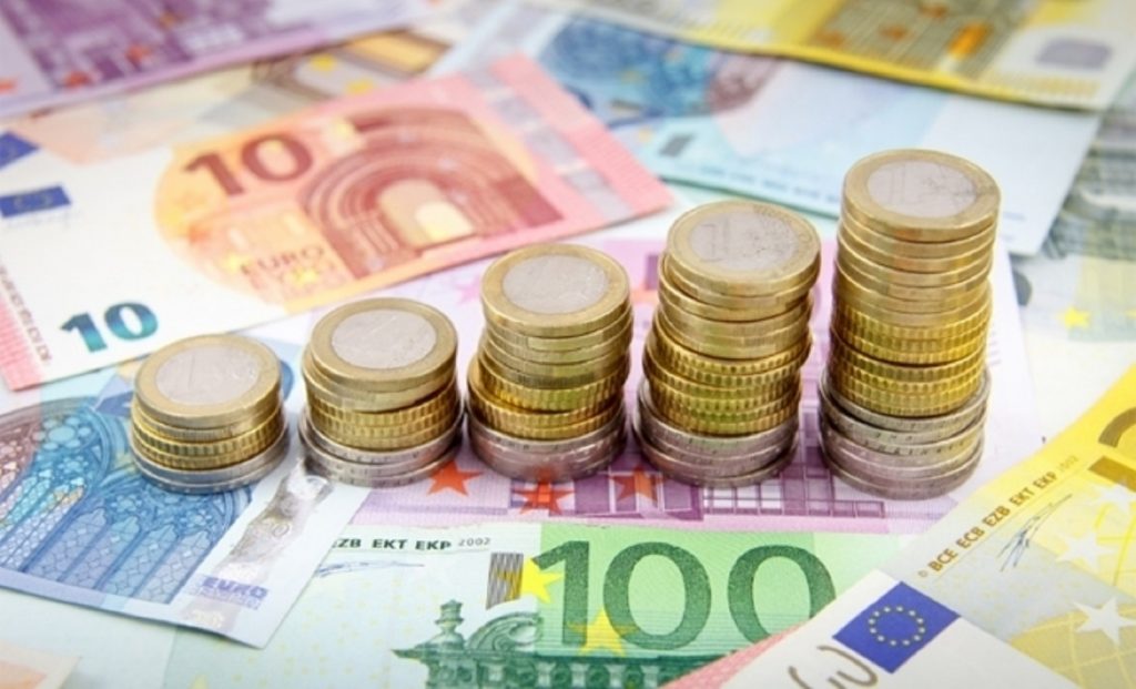 Curs BNR vineri, 1 aprilie. Leul, în cădere liberă în faţa unei monede
