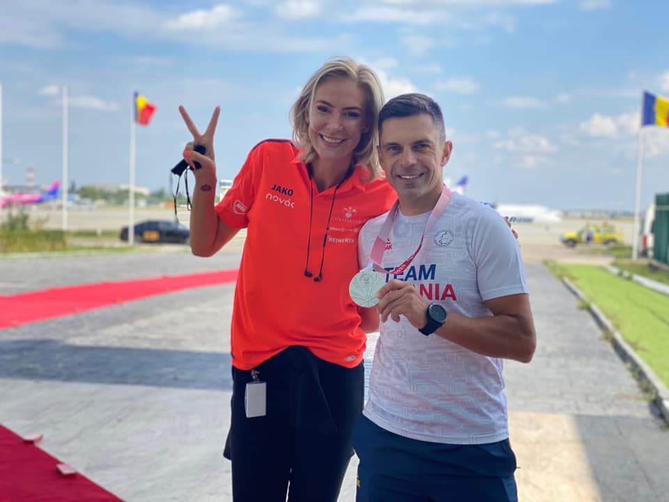 Roxana Ciuhulescu, îndepărtată de la Minister după Survivor. Motivul pentru care ministrul Novak vrea să scape de ea (Exclusiv)