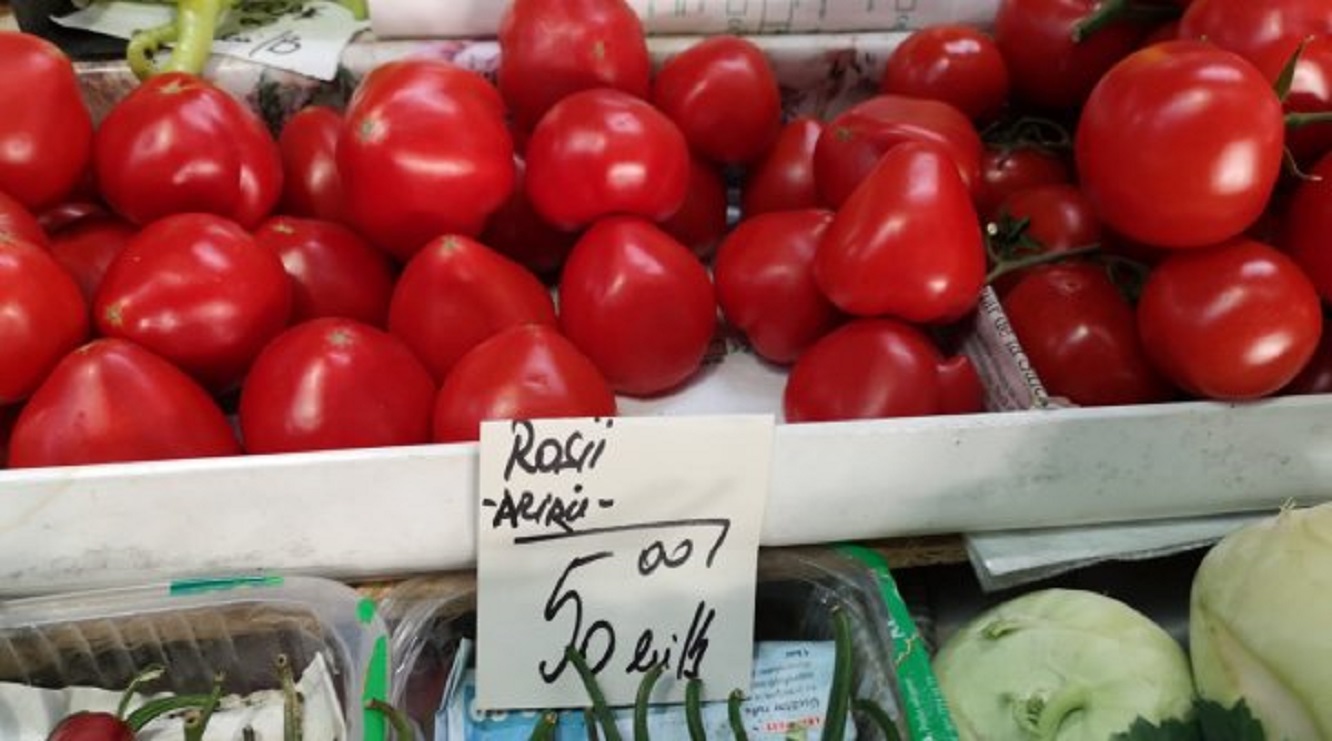 Scumpirea alimentelor produce scandal in Romania