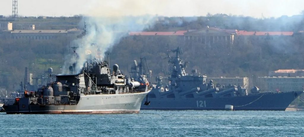 Un avion de spionaj american ar fi survolat România înainte de scufundarea crucișătorului Moskva. Cum s-a derulat misiunea de patrulare