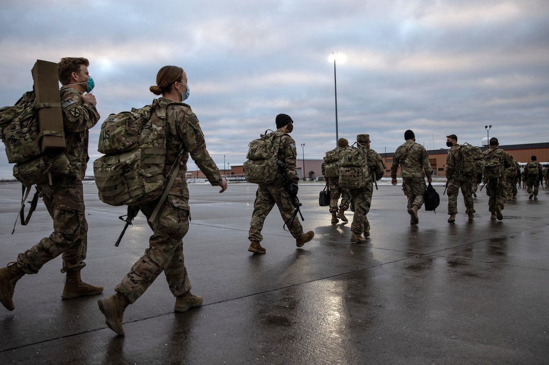 Polonia vrea mai multe trupe americane în Europa. Țara este dispusă să găzduiască arme nucleare