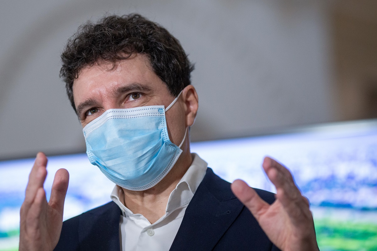 Ce planuri are Nicusor Dan pentru tramvaiele din Bucuresti