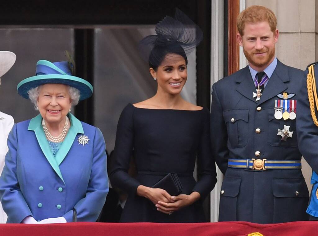 Cine i-a încurajat pe Meghan și prințul Harry să renunțe la titlurile nobiliare