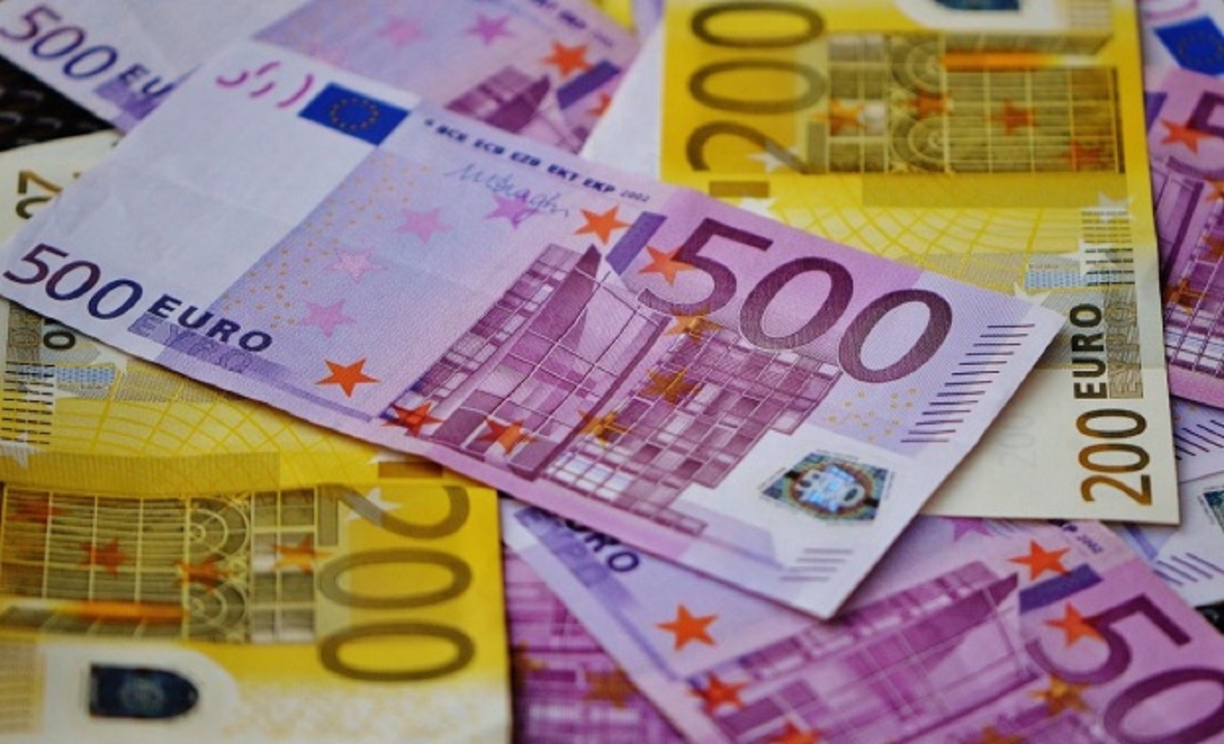 Curs valutar joi, 12 mai 2022
