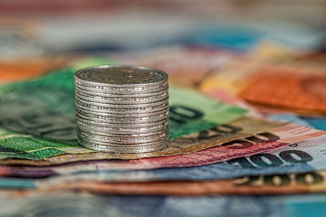 Curs valutar 4 mai 2022