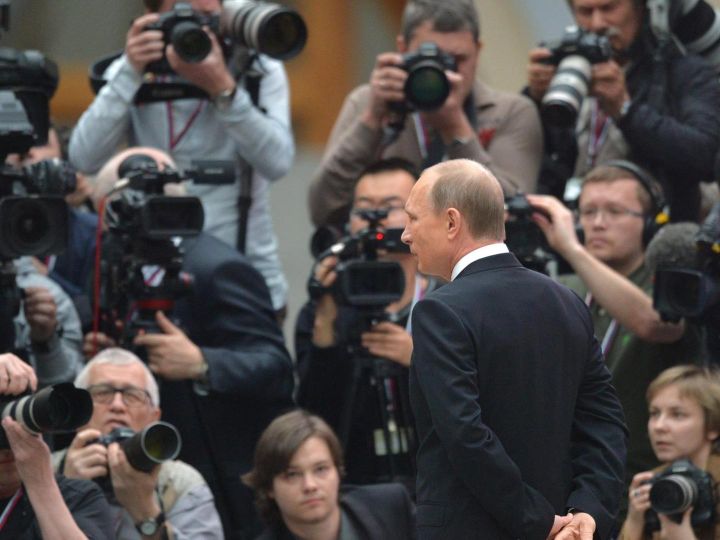 Motivul neasteptat pentru care cameramanul personal al lui Putin si-a dat demisia imediat dupa inregistrarea declaratiei de razboi impotriva Ucrainei