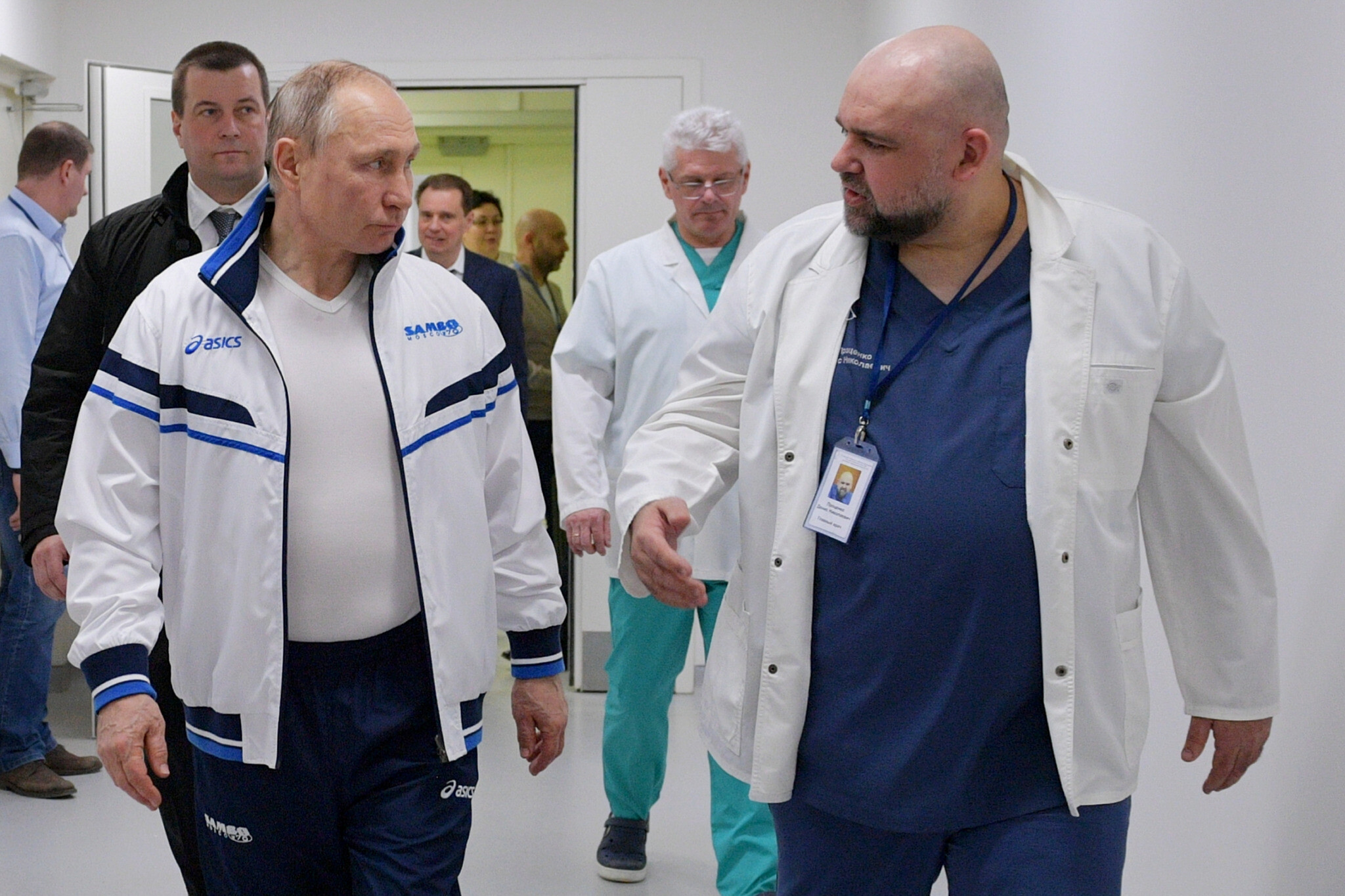 Presedintele Rusiei, Vladimir Putin, ar fi fost operat de urgenta