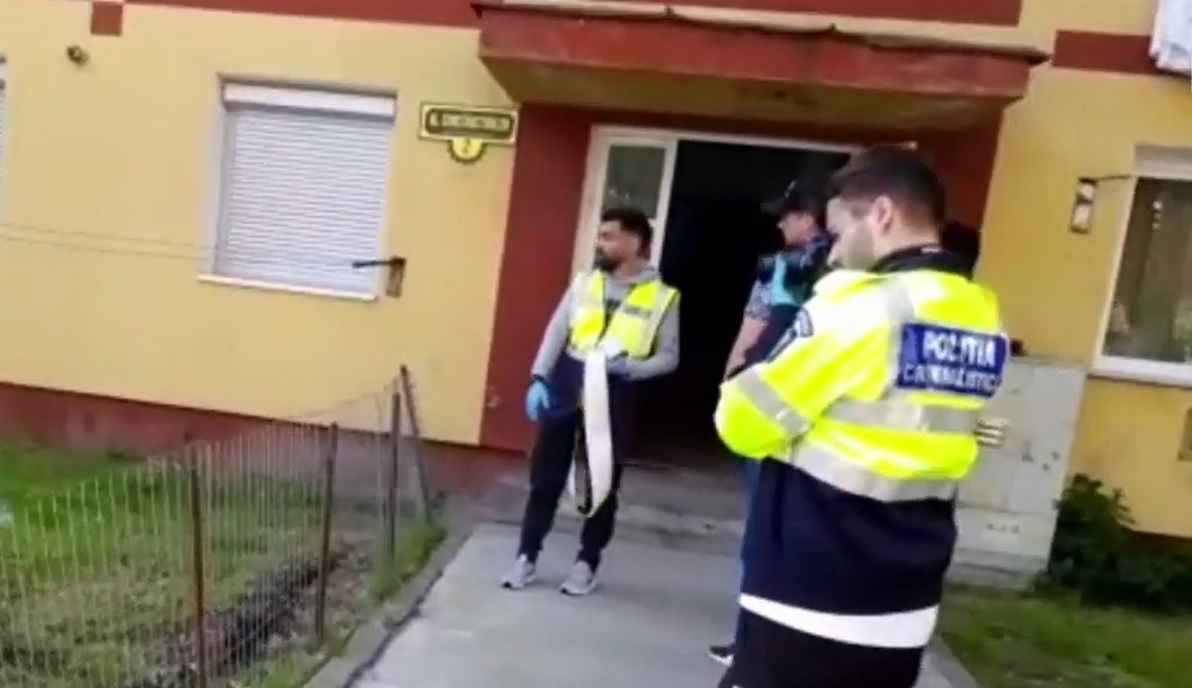 O tanara din Resita a cazut de pe bloc, dupa ce a amenintat ca se sinucide