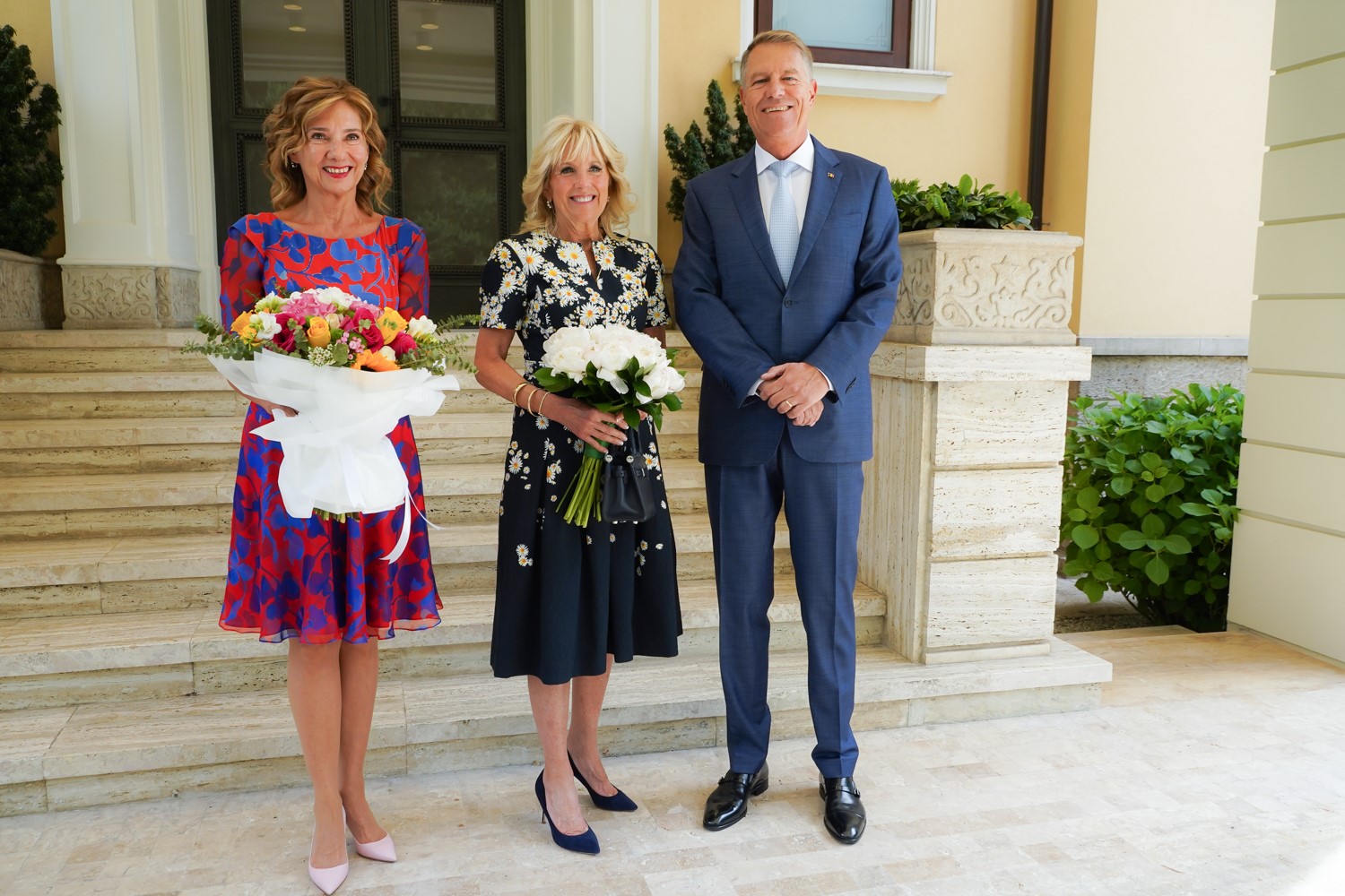 Carmen Iohannis, criticată pentru ţinuta purtată la întâlnirea cu Jill Biden. Ce ar fi greşit Prima Doamnă a României