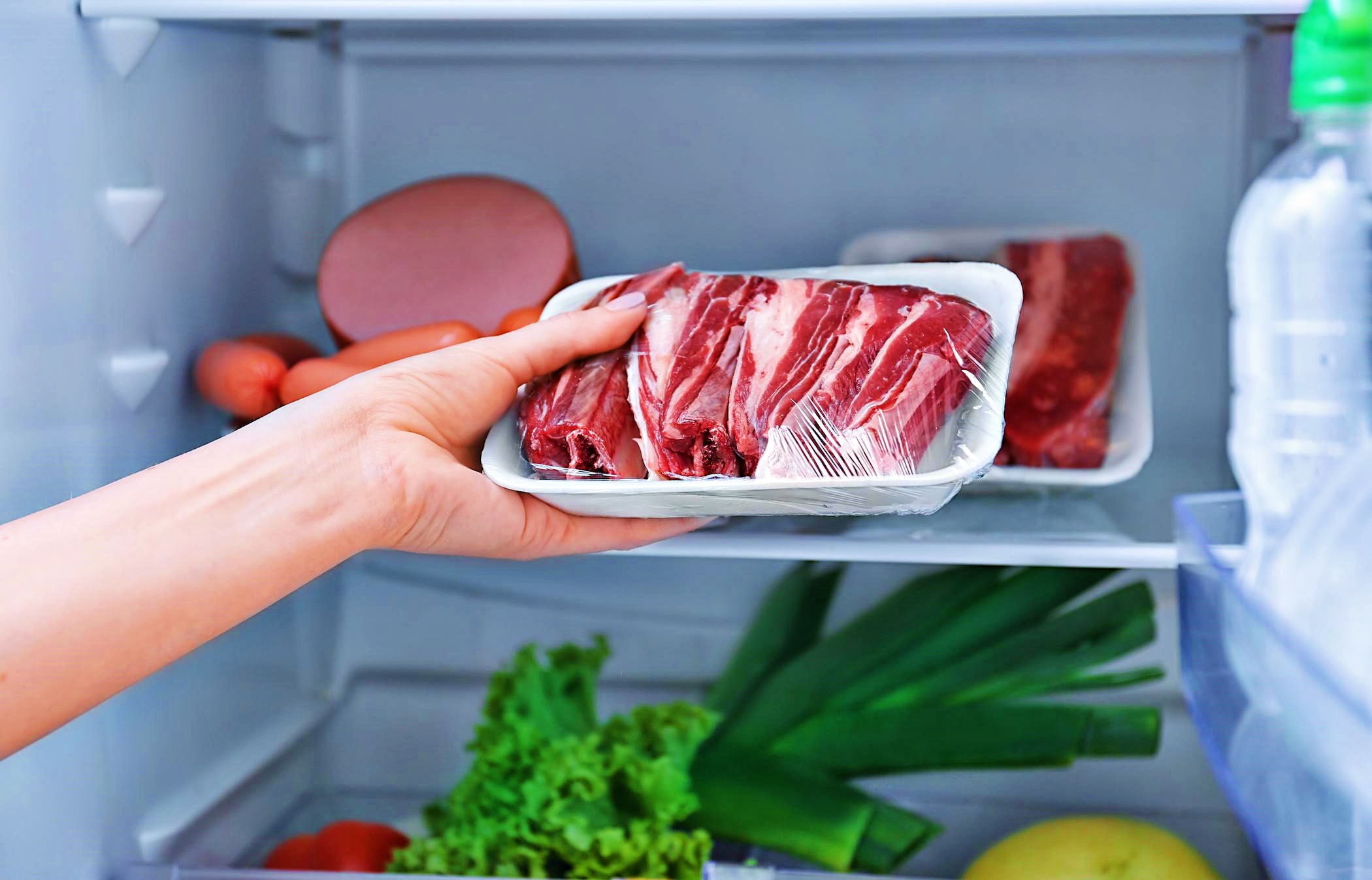 Cat timp rezista carnea in frigider 