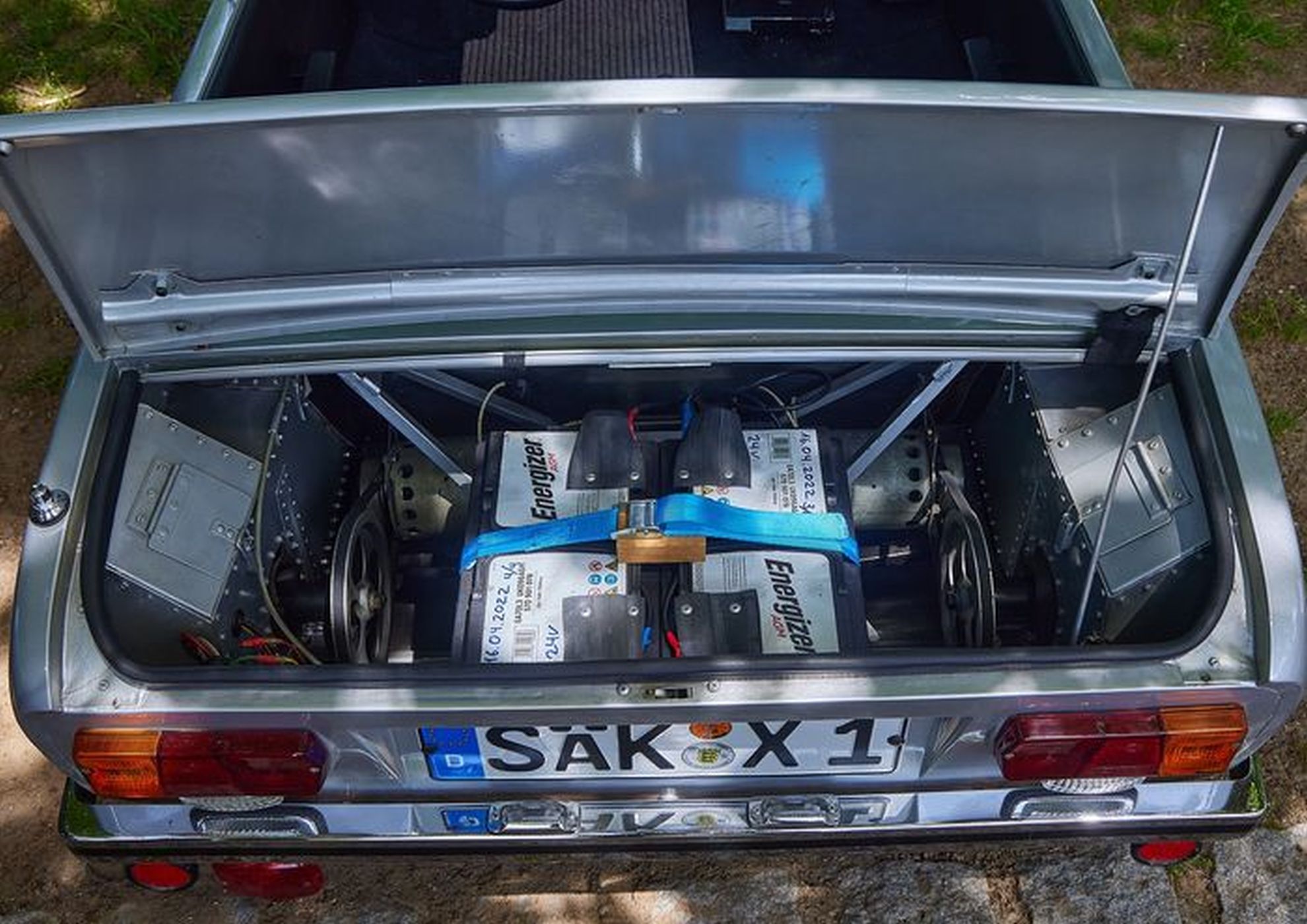 O mașină unică poate fi cumpărată la licitație: deși se numește Audi X1 modelul electric din 1983 nu a fost produs la Ingolstadt