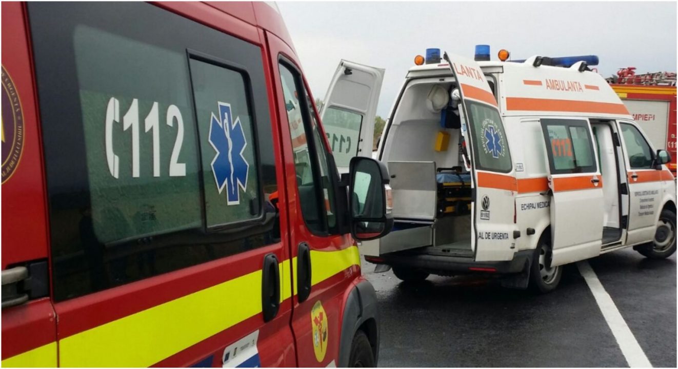 Ambulnta si masina apartinand SMURD