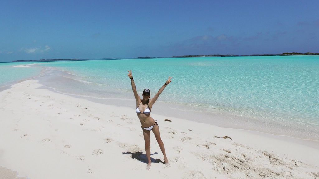Anna Kournikova a dezvăluit cum a cucerit-o Enrique Iglesias. „Are un stimul puternic în viață”. Fosta jucătoare de tenis arată trăsnet, la 41 de ani – GALERIE FOTO