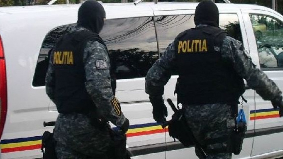 Bataie cu sabii si focuri de arma in Bacau