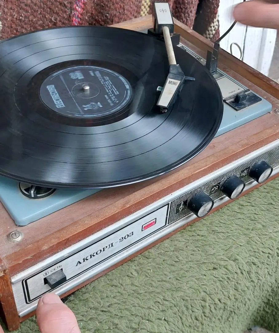 Cat a ajuns sa valoreze un pick-up. Multi romani inca pastreaza amintire simbolul epocii comuniste