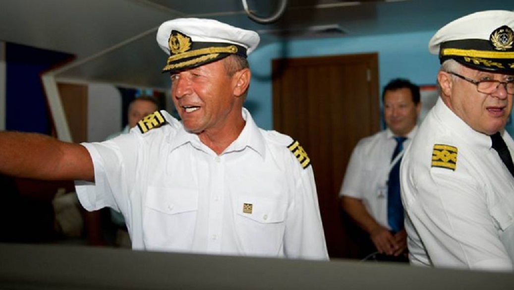 Cate zile ii ia lui Traian Basescu sa se mute in noul apartament