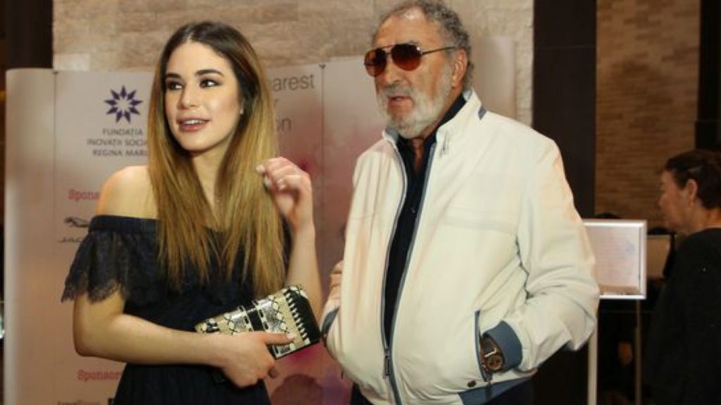 Fiica lui Ion Țiriac, senzualitate pură, pe o plajă din Miami. Cum arată Ioana în costum de baie
