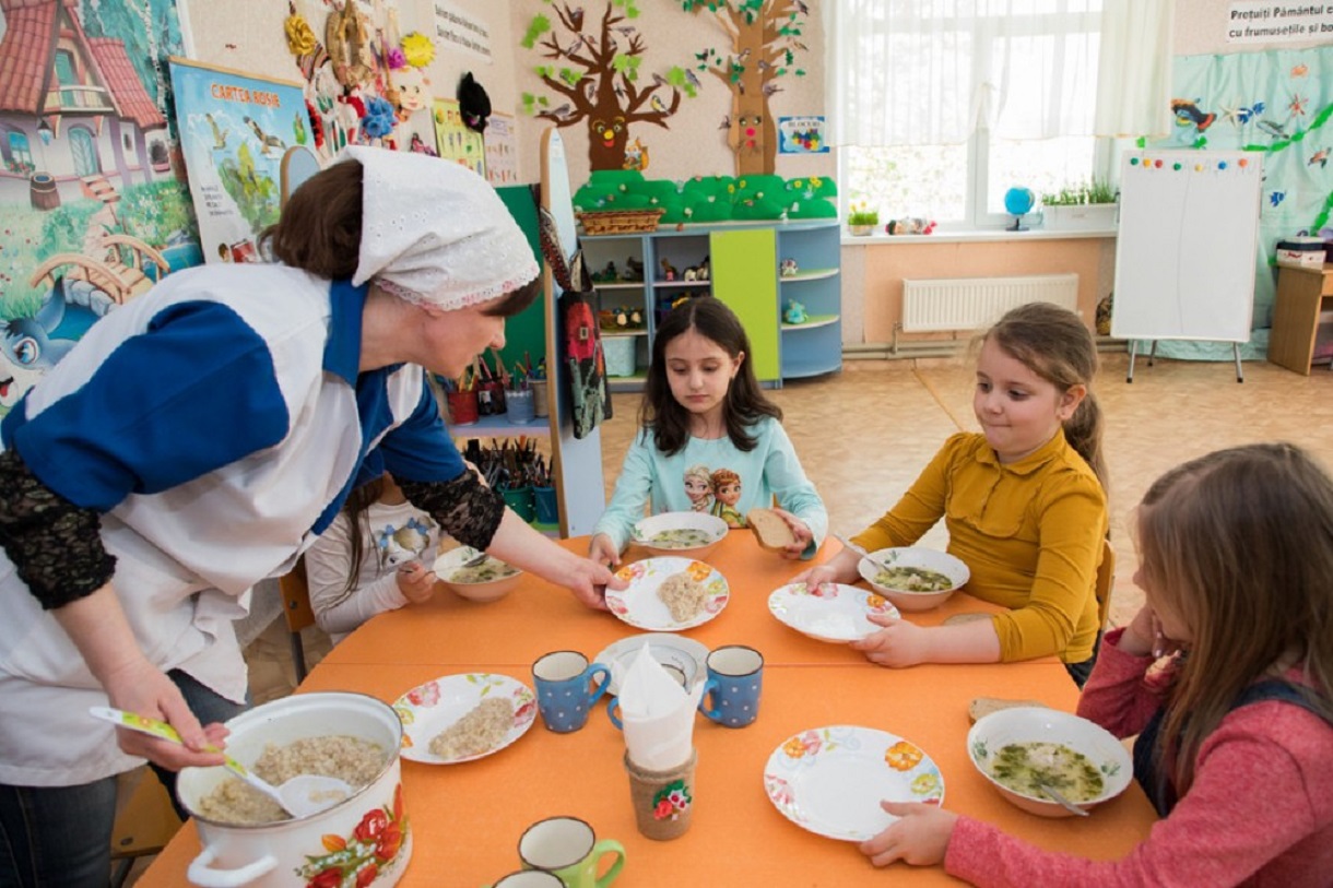 Iata cum si-a propus ministrul Educatiei sa atraga mai multi elevi in scoli