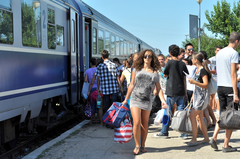Incepe programul Trenurile Soarelui. Din 10 iunie, toate regiunile tarii vor avea curse directe catre litoral