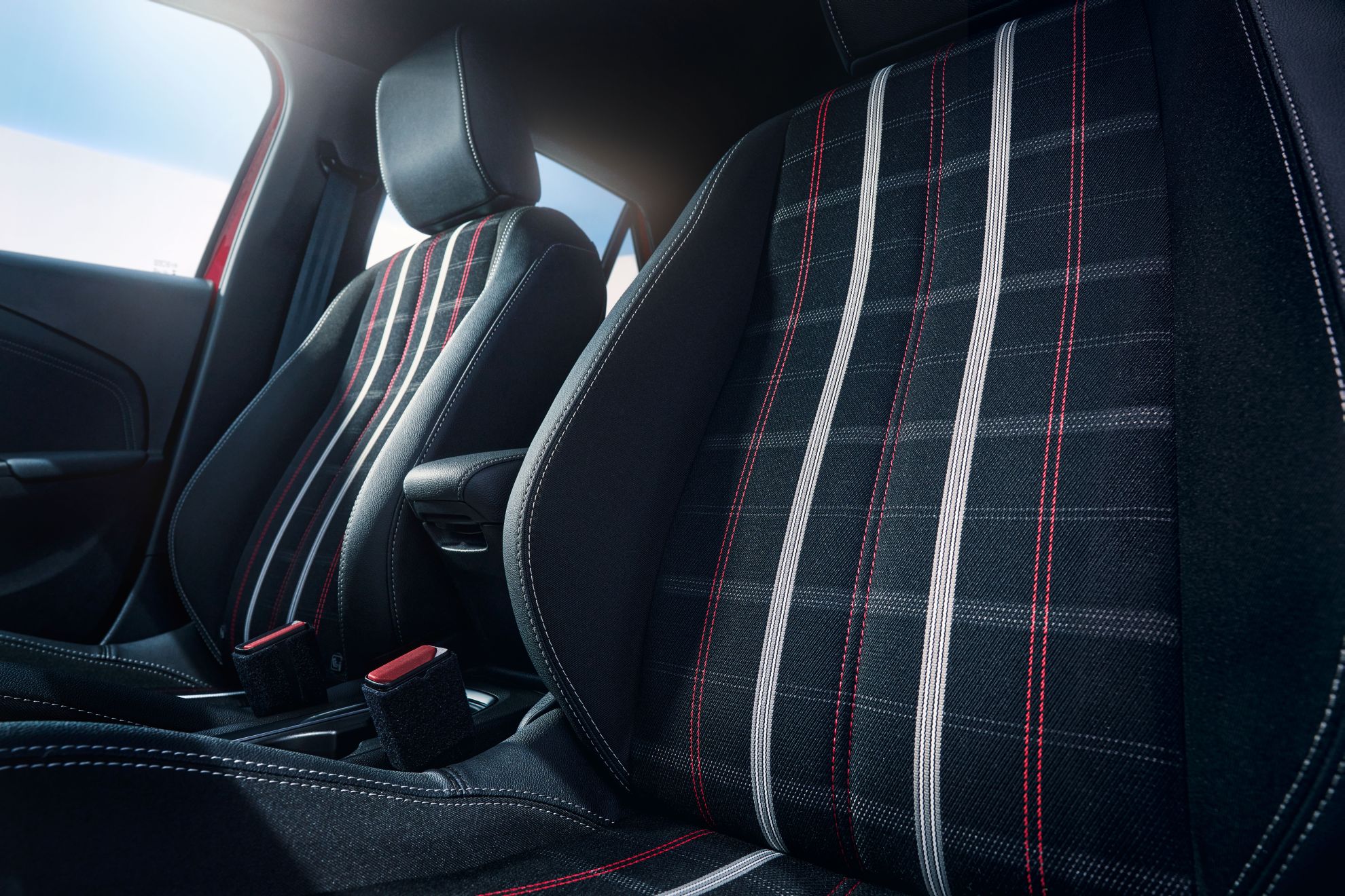 Acum 40 de ani primul Opel Corsa părăsea linia de fabricație. Modelul german primește o ediție aniversară și va fi oferit într-o ediție limitată