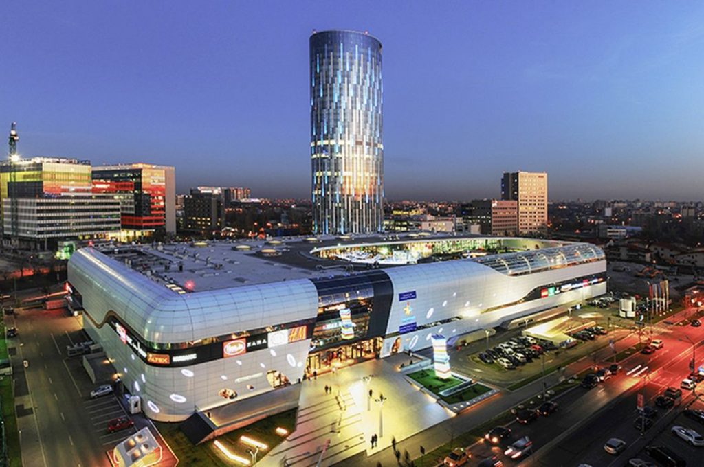 Amenzi de peste 200.000 de lei în Promenada Mall din București. ANPC a închis temporar 11 firme