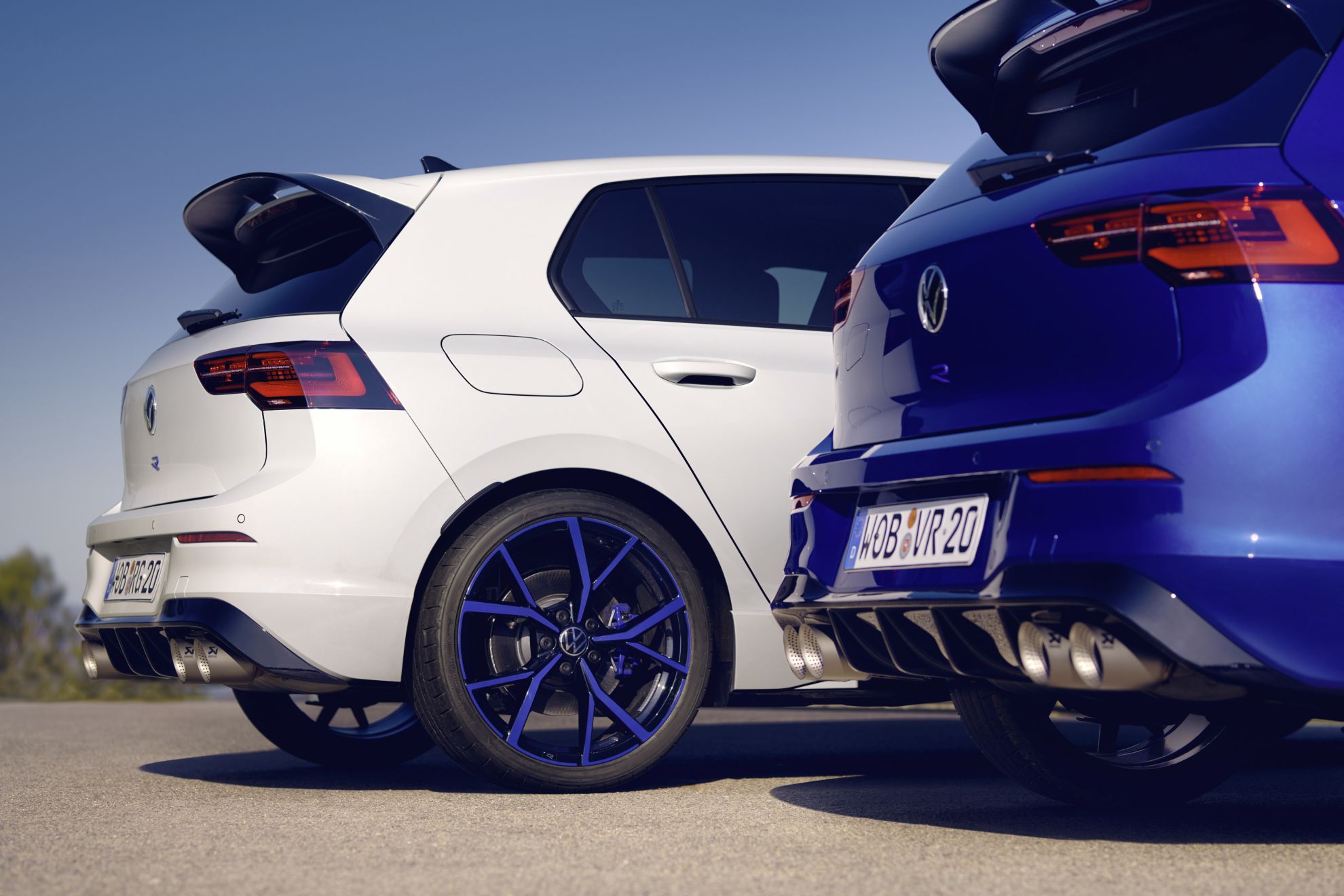 Volkswagen a prezentat oficial cel mai puternic Golf R produs la Wolfsburg. Modelul poate fi comandat doar în acest an