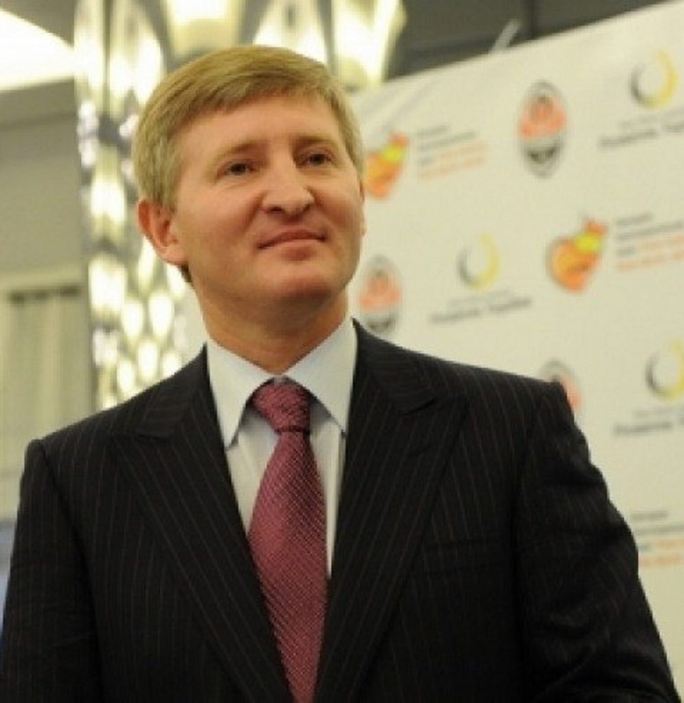 Oligarhii ucraineni, parasiti de noroc. Studiu de caz: casa cu spatiu pentru 1.000 de inele a iubitei lui Ianukovici si unde s-a dus averea lui Ahmetov