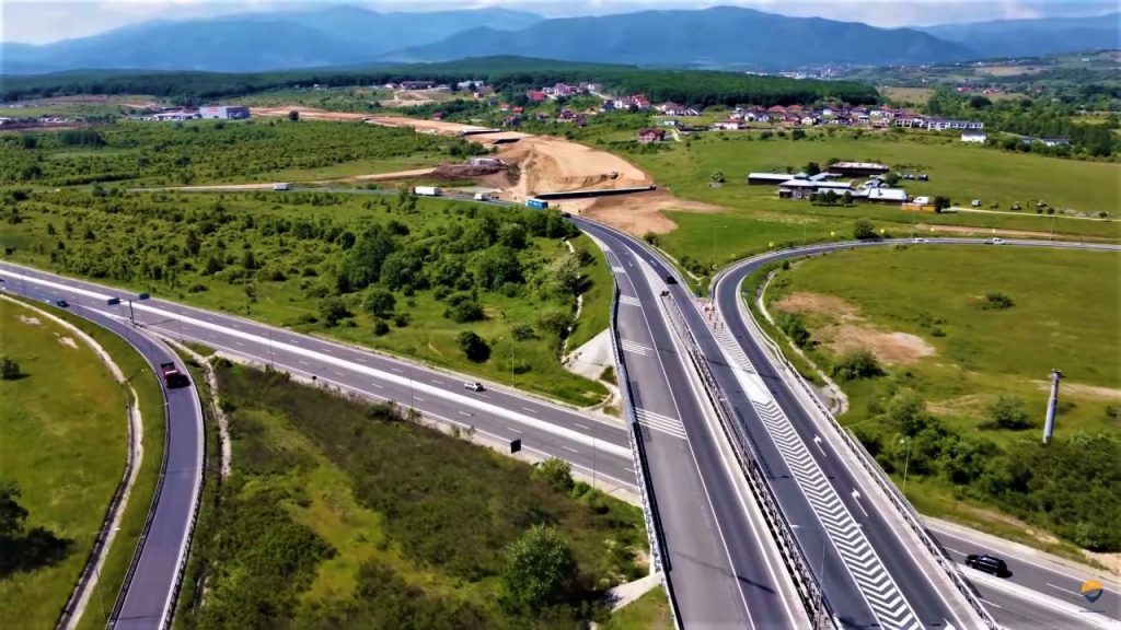 Lucrările la Autostrada Sibiu-Pitești avansează surprinzător. Primul lot ar putea fi gata mai devreme decât se aștepta
