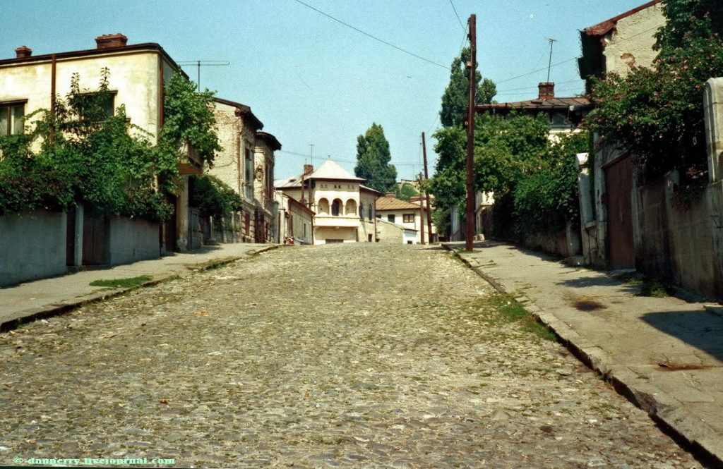 Cartierul uitat al Bucureștiului. Ceaușescu l-a distrus pentru propria nebunie după ce a vrut să mute „centrul” orașului în Otopeni