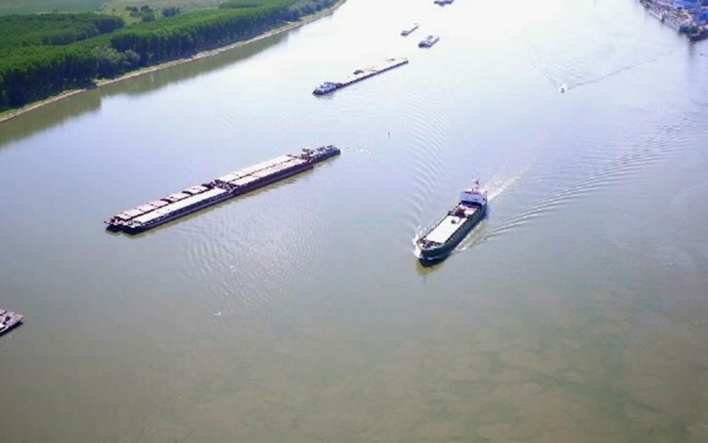 Bulgaria, în situație de criză. Se cere ajutorul Guvernului României după ce navele de marfă de pe Dunăre au fost oprite din cauza secetei