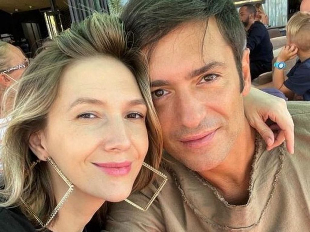 Ce nu mai fac Adela Popescu şi Radu Vâlcan de când au trei copii. Prezentatoarea a recunoscut: „Ultima oară a fost acum doi ani” EXCLUSIV