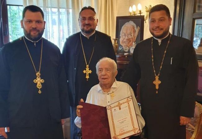 Fiul lui Alexandru Arșinel, după ce s-a zvonit că actorul a fost internat într-un cămin de bătrâni: „Tata nu se mai poate deplasa!” EXCLUSIV