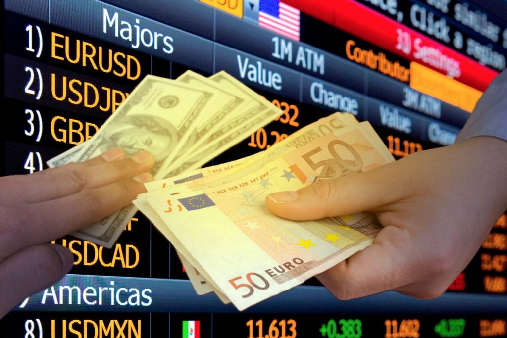 Curs BNR miercuri, 20 iulie 2022. Ce valori înregistrează euro și dolarul